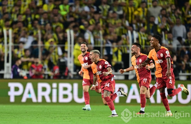 Fenerbahçe - Galatasaray maçından kareler...