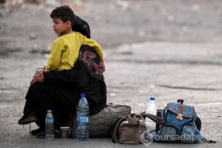 İsrail'in Lübnan saldırılarından sonra 240 bin kişi Suriye'ye geçti