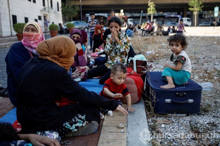 İsrail'in Lübnan saldırılarından sonra 240 bin kişi Suriye'ye geçti