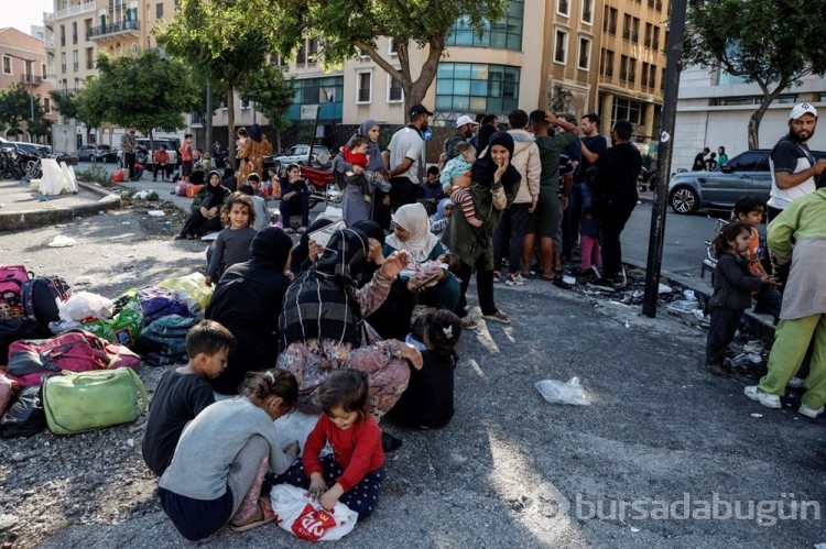 İsrail'in Lübnan saldırılarından sonra 240 bin kişi Suriye'ye geçti