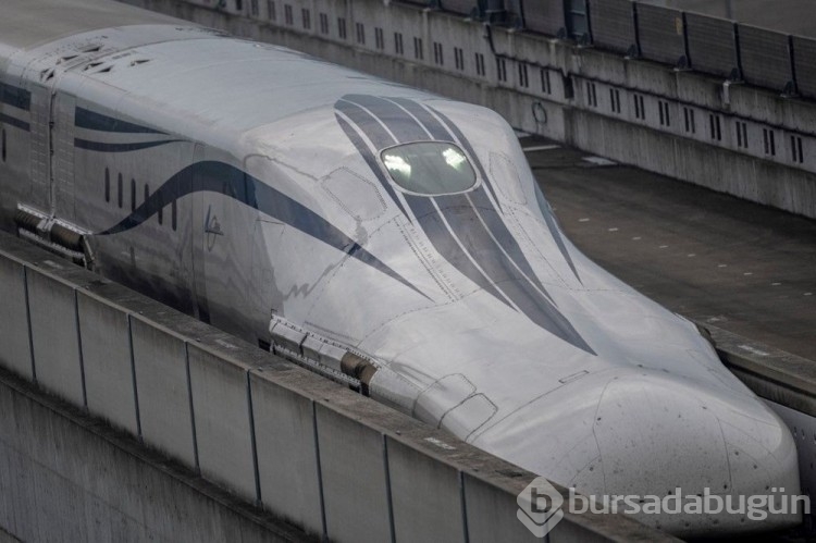 Japonya'nın yeni hızlı treni: Gözle görülmüyor