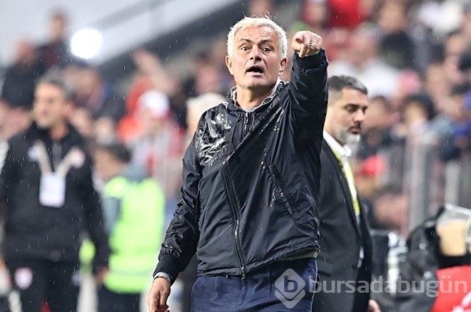 Mourinho'nun İstanbul'daki hayatı takip ediliyor: Her gün aynı yemekleri yiyor
