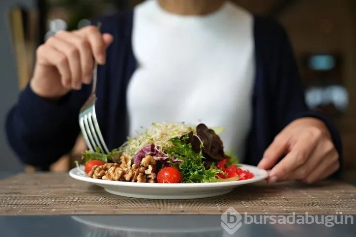 Yemek yedikten sonra neden bir ağırlık çöker? 