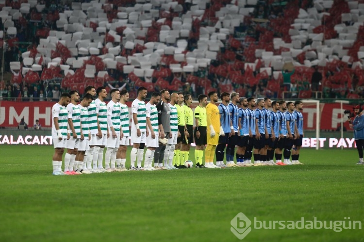 Bursaspor Belediye Kütahyaspor karşılaşmasından kareler...