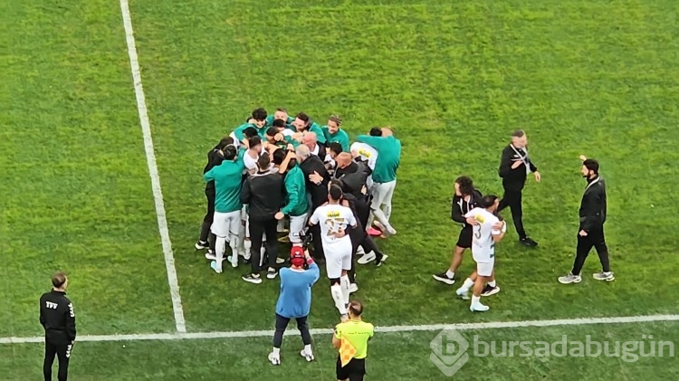 Bursaspor Belediye Kütahyaspor karşılaşmasından kareler...