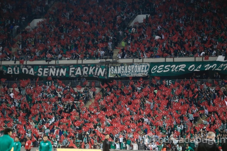 Bursaspor Belediye Kütahyaspor karşılaşmasından kareler...