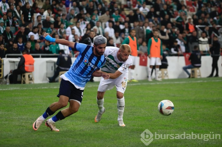 Bursaspor Belediye Kütahyaspor karşılaşmasından kareler...