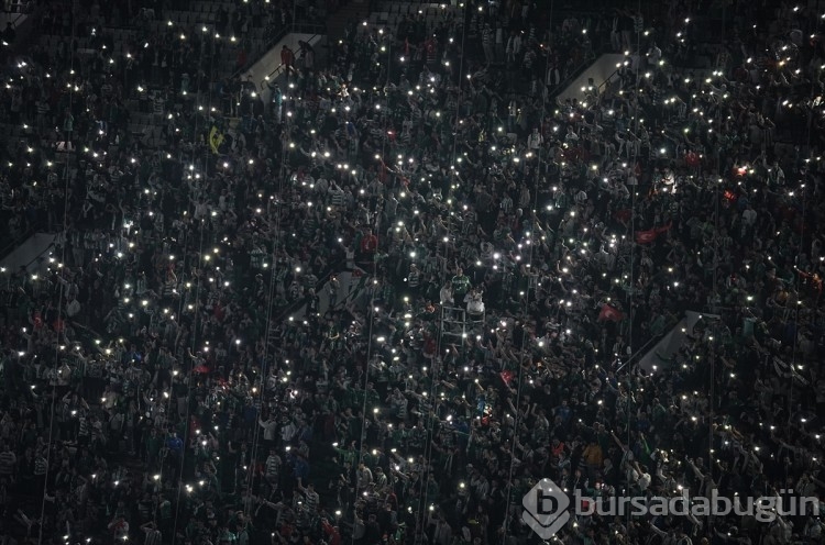 Bursaspor Belediye Kütahyaspor karşılaşmasından kareler...