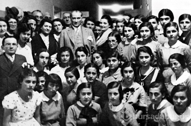 Cumhuriyet'in 101. Yılında 100 fotoğrafla Atatürk koleksiyonu

