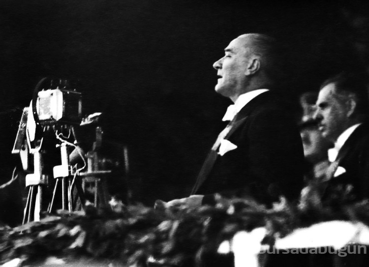 Cumhuriyet'in 101. Yılında 100 fotoğrafla Atatürk koleksiyonu
