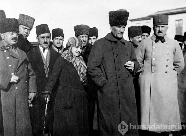 Cumhuriyet'in 101. Yılında 100 fotoğrafla Atatürk koleksiyonu
