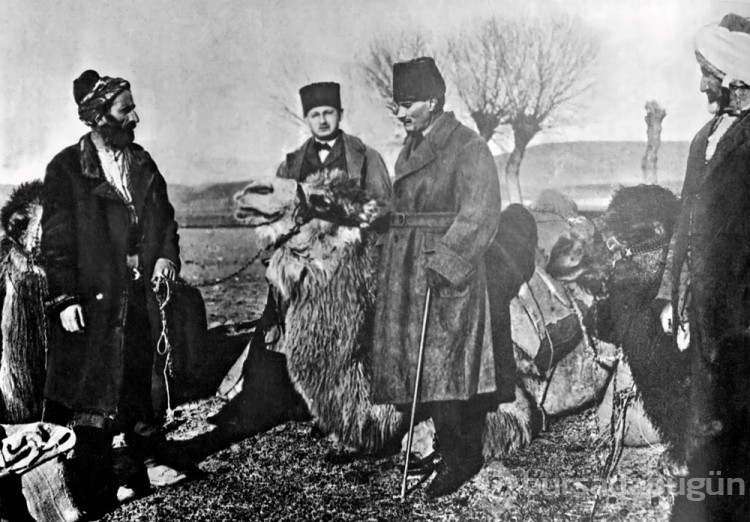 Cumhuriyet'in 101. Yılında 100 fotoğrafla Atatürk koleksiyonu
