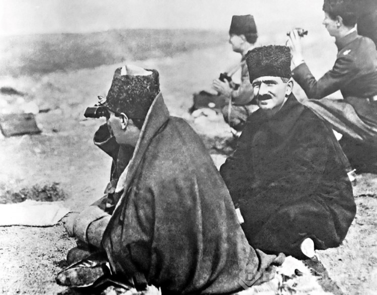 Cumhuriyet'in 101. Yılında 100 fotoğrafla Atatürk koleksiyonu
