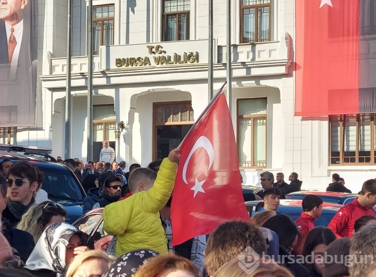 Bursa'da Cumhuriyet'in 101. yılına yakışır kutlama 
