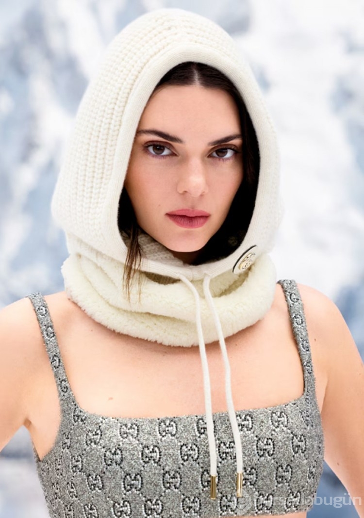 Kendall Jenner, İtalyan moda devi için poz verdi