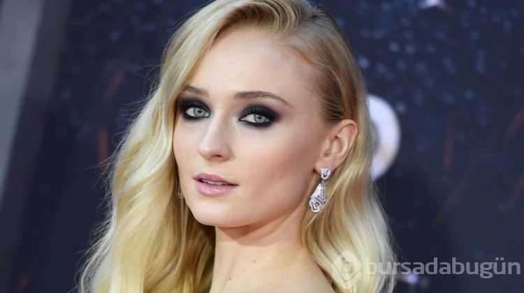 Game of Thrones yıldızı Sophie Turner, yeni Lara Croft oldu