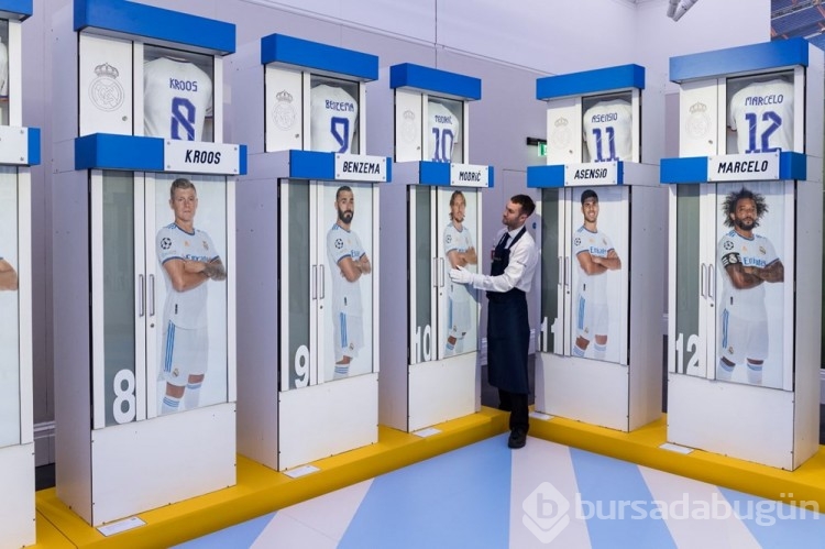 Real Madrid oyuncularının soyunma odası dolapları açık artırmaya çıkarıldı
