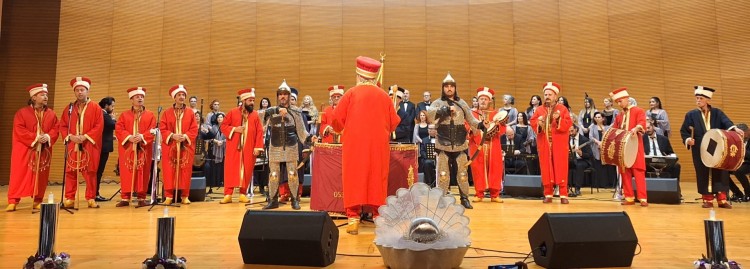 Muhteşem konsere yoğun ilgi