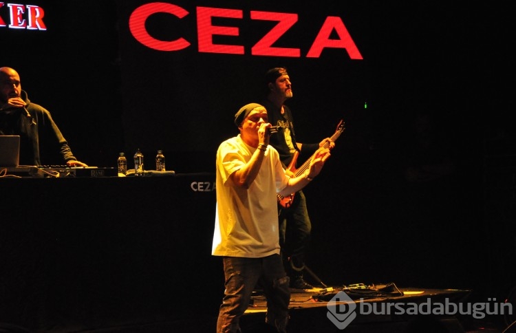  Ceza'dan Bursa'da unutulmaz konser
