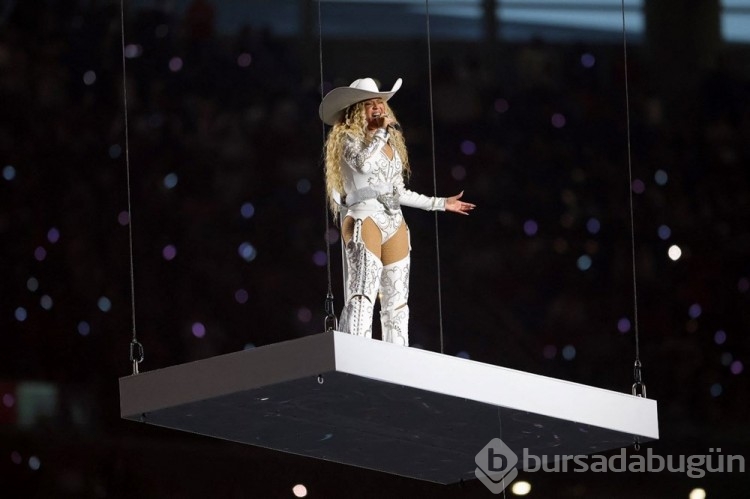 Beyonce NFL devre arası gösterisinde tarih yazdı!