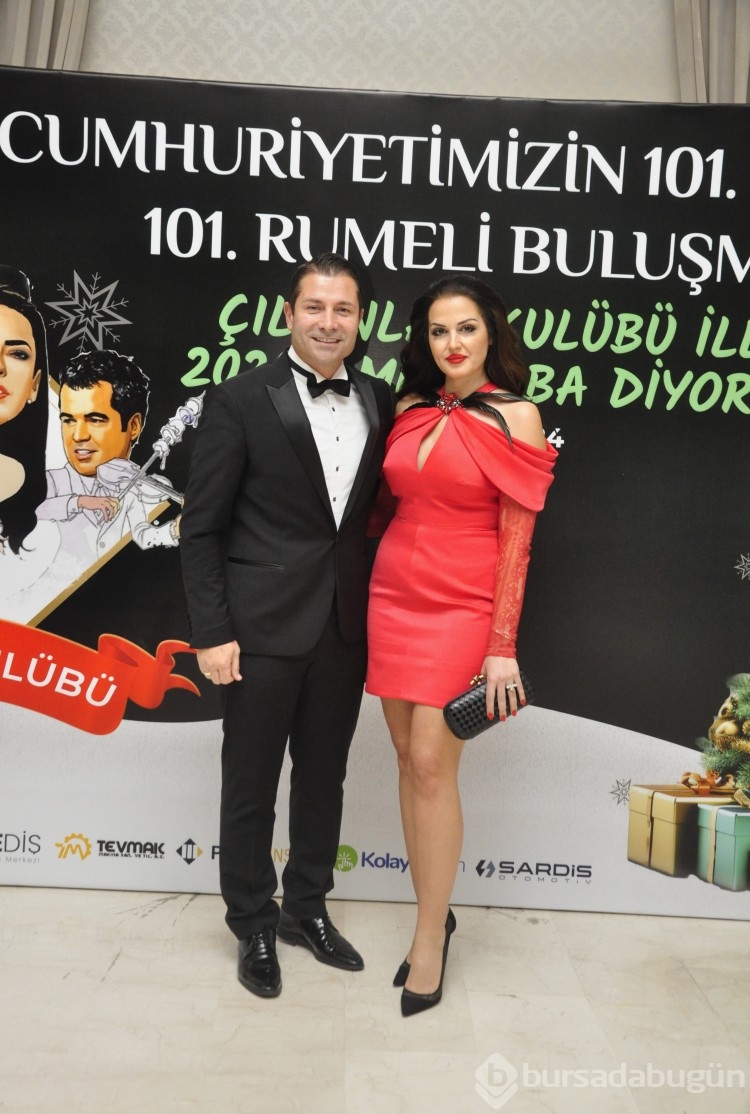 RUMELİSİAD'dan renkli yılbaşı balosu