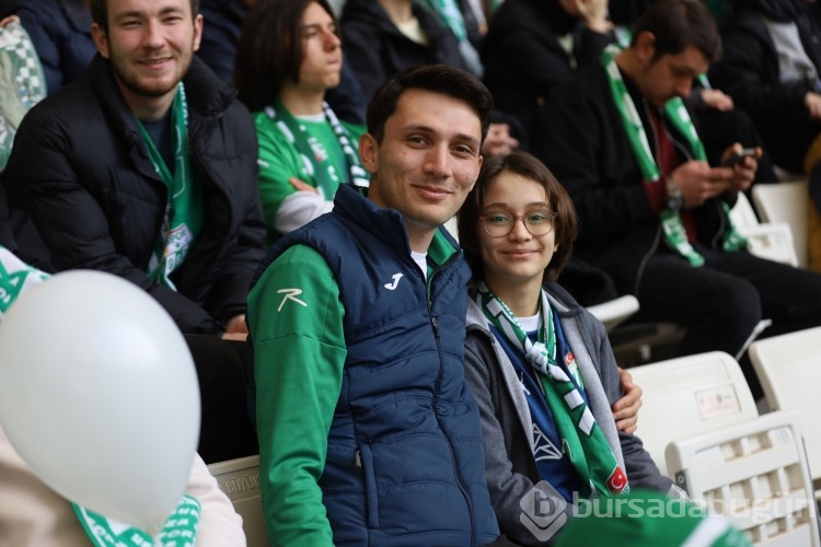 Çocuklar Bursaspor coşkusunu Büyükşehir'le yaşadı