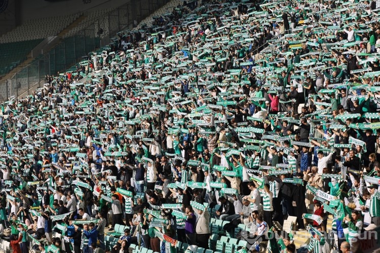 Çocuklar Bursaspor coşkusunu Büyükşehir'le yaşadı