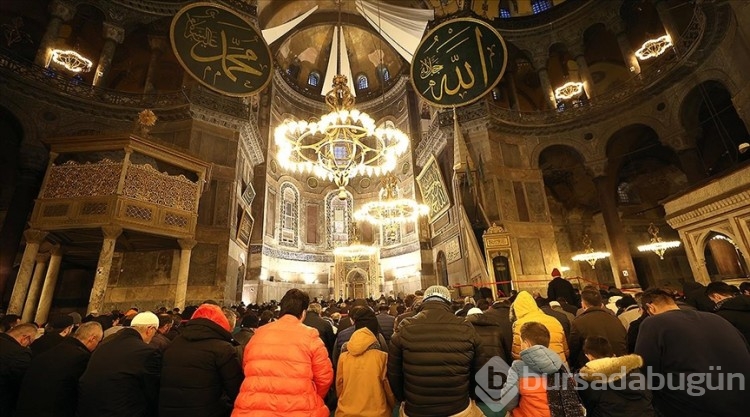 Kandil mesajları! 2025 Kısa, anlamlı, hadisli, dualı Berat Kandili mesajları