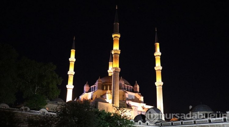 Kandil mesajları! 2025 Kısa, anlamlı, hadisli, dualı Berat Kandili mesajları