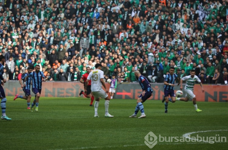 Bursaspor - Anadolu Üniversitesi maçından kareler!