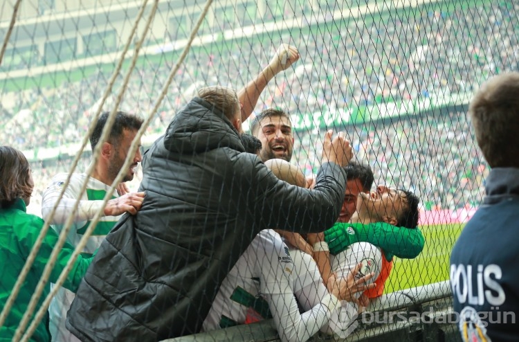 Bursaspor - Anadolu Üniversitesi maçından kareler!