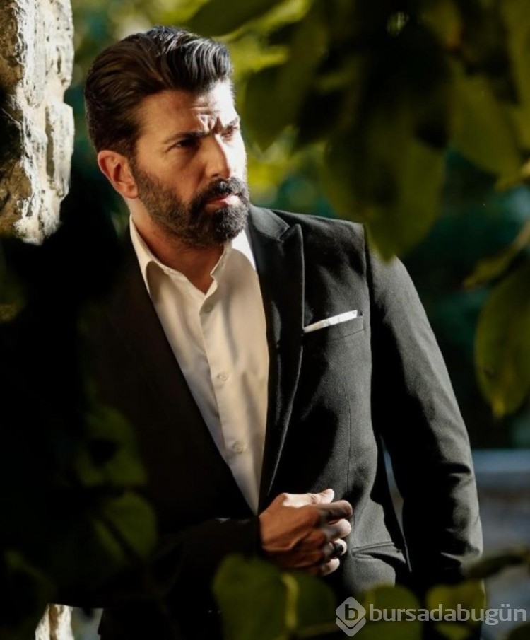 Esaret setinde ihanet krizi! Cenk Torun'a 24 yıllık eşi 'zina' davası açtı! Rol arkadaşıyla....