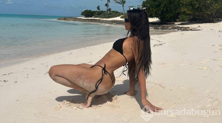 Kim Kardashian meşhur kıvrımlarını sergiledi! Hiç değişmiyor
