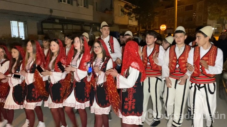 Bursa'da vatandaşlar, Rumeli ezgileriyle sahura uyandırıldı
