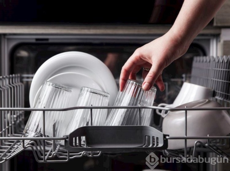 Bulaşık makinesinde bardakların çizilmemesi için bakın ne yapmak gerekiyormuş