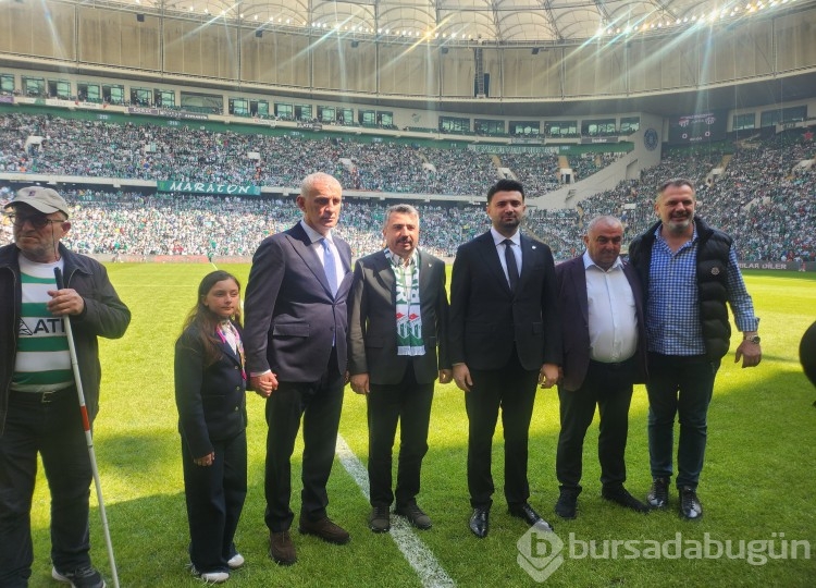 Bursaspor Bornova FK karşısında!