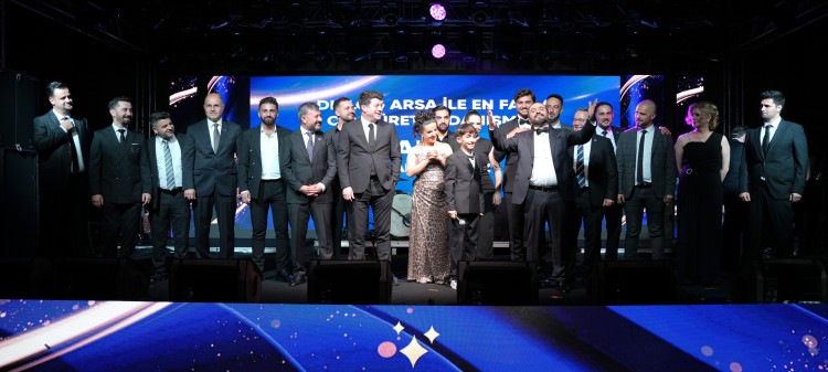Gayrimenkulun yıldızları ödüllendirildi