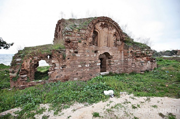 Osmanlı'nın gölgesinde kalan miras: Bursa Kiliseleri ve Havraları 