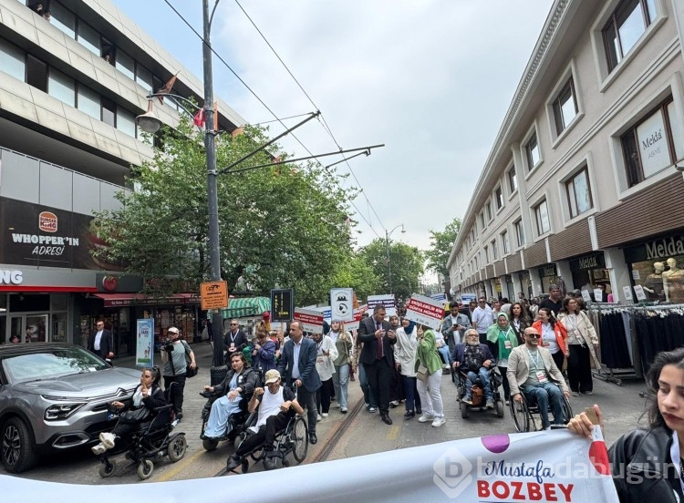 Bursa'da engelsiz yürüyüşten kareler!