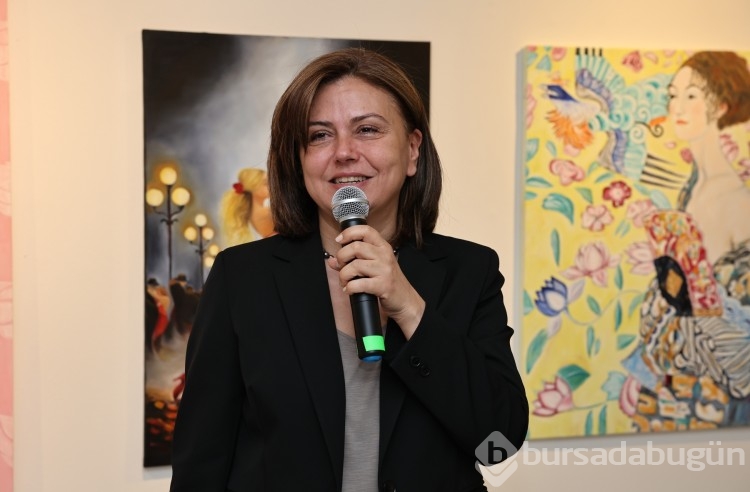 Nilüfer'de yetişkinlerin sergisi izlenime açıldı