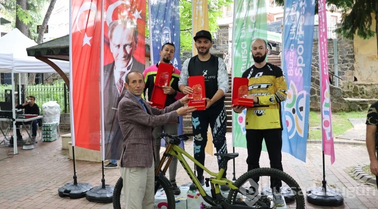 Bursa'da adrenalin dolu yarış nefes kesti