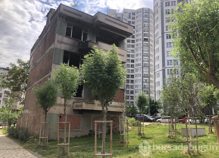 Bursa'da bir mahallenin uykularını kaçıran bina!