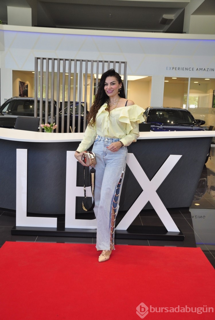 Esra İlknur Tekmen ev sahipliğinde Lexus Daveti: ünlüler geçidine döndü