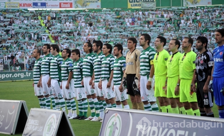 Tarihte bugün: Bursaspor Süper Lig şampiyonu oldu