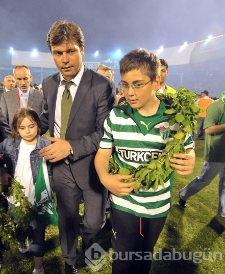 Tarihte bugün: Bursaspor Süper Lig şampiyonu oldu