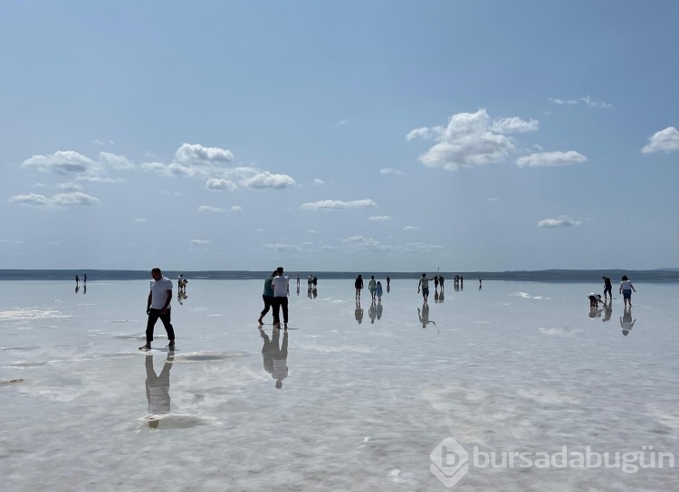 Türkiye'nin ikinci büyük gölüne turist akını! 