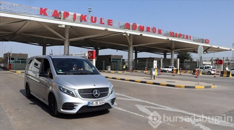Türk vatandaşlarının en çok tercih ettiği 12 ülke ; Tatile giden yerleşip kalıyor