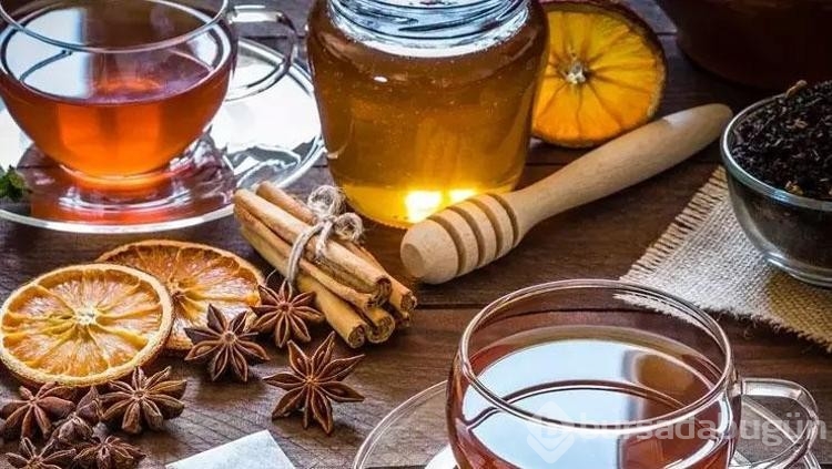 Çayını demleyip bardak bardak için! İdrar yollarını çamaşır suyla temizlenmiş gibi yapıyor: Bağırsakları fokur fokur çalıştırıyor