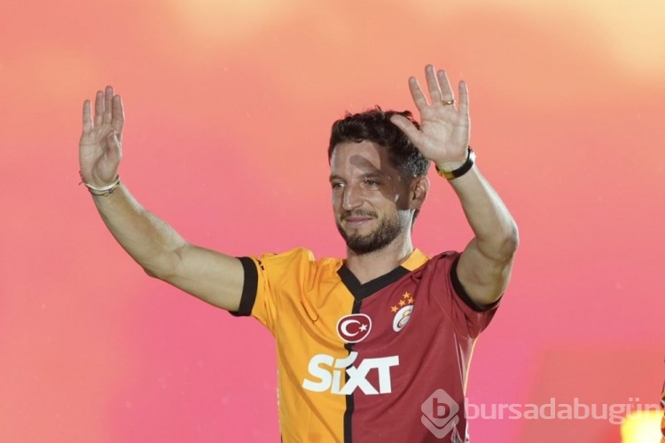 Galatasaray'ın Yenikapı'daki kutlamasında neler oldu neler: Yağmur, gözyaşı, veda ve mutluluk