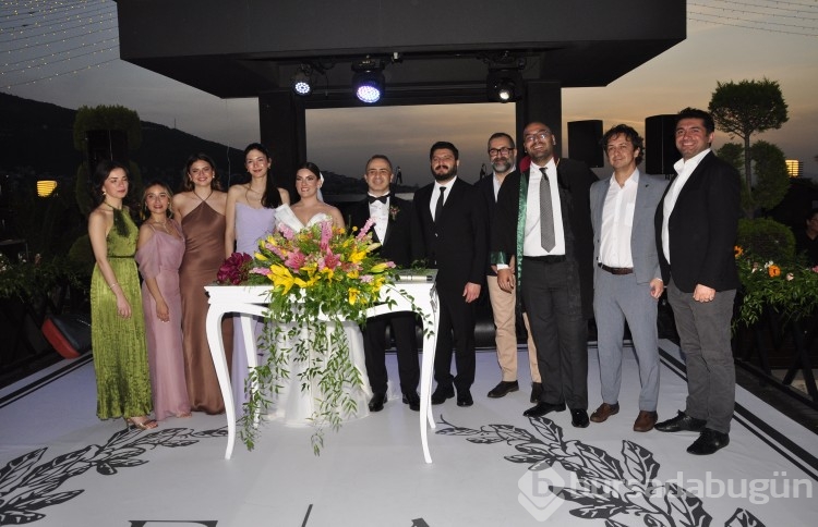 Adem Özel ve Ege Karaosmanoğlu mutluluğa yelken açtı